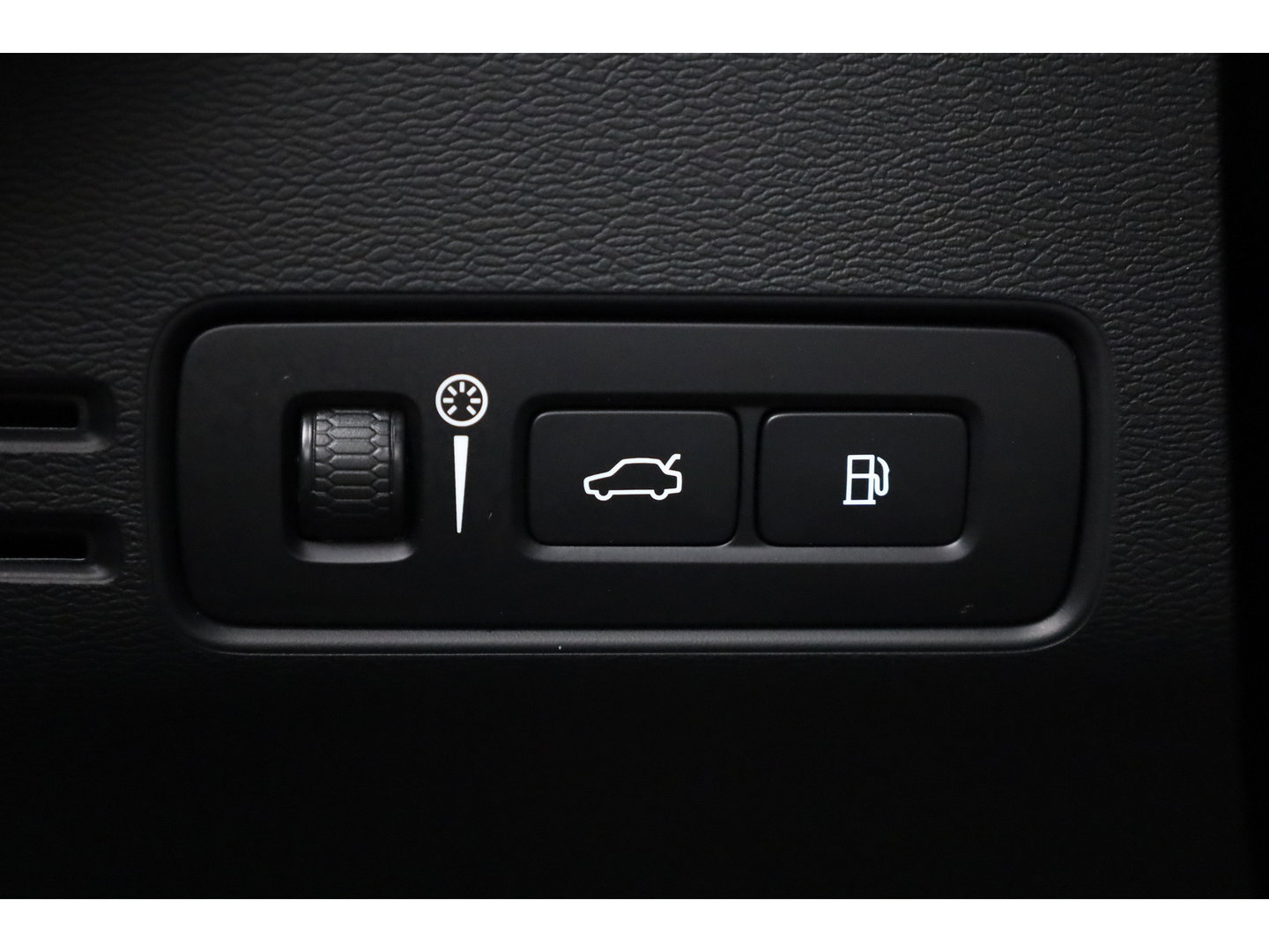 Volvo XC40 T5 Recharge Ultimate Bright | Pano | 360cam | H&K Audio | Elek. Stoelen | Stoel- Stuurverw. | Pilot Assist