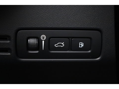 Volvo XC40 T5 Recharge Ultimate Bright | Pano | 360cam | H&K Audio | Elek. Stoelen | Stoel- Stuurverw. | Pilot Assist