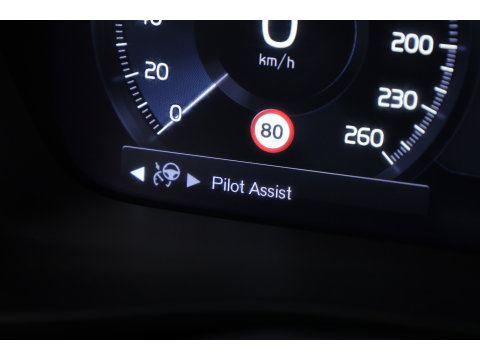 Volvo XC40 T5 Recharge Ultimate Bright | Pano | 360cam | H&K Audio | Elek. Stoelen | Stoel- Stuurverw. | Pilot Assist