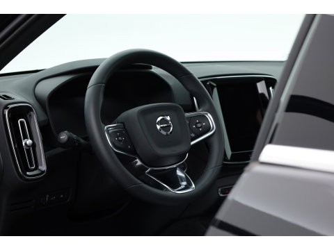 Volvo XC40 T5 Recharge Ultimate Bright | Pano | 360cam | H&K Audio | Elek. Stoelen | Stoel- Stuurverw. | Pilot Assist