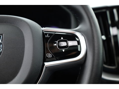Volvo XC60 2.0 T6 Plug-in hybrid AWD Ultimate Black Edition | Rijklaar!! | Pano | Adapt. Cruise | Memory | Stoel- Stuurverw. | 360cam | Keyless