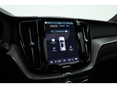 Volvo XC60 2.0 T6 Plug-in hybrid AWD Ultimate Black Edition | Rijklaar!! | Pano | Adapt. Cruise | Memory | Stoel- Stuurverw. | 360cam | Keyless