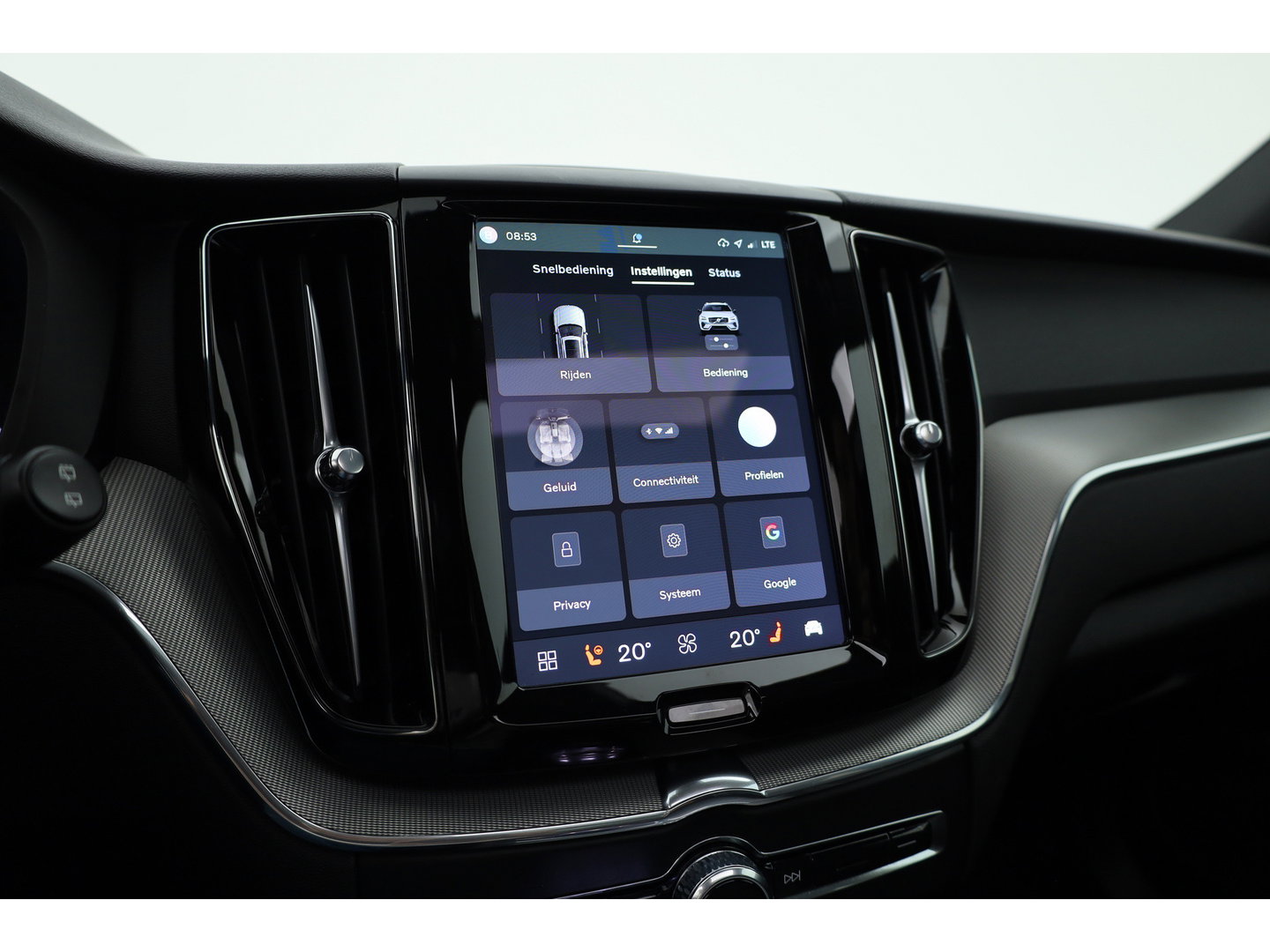 Volvo XC60 2.0 T6 Plug-in hybrid AWD Ultimate Black Edition | Rijklaar!! | Pano | Adapt. Cruise | Memory | Stoel- Stuurverw. | 360cam | Keyless