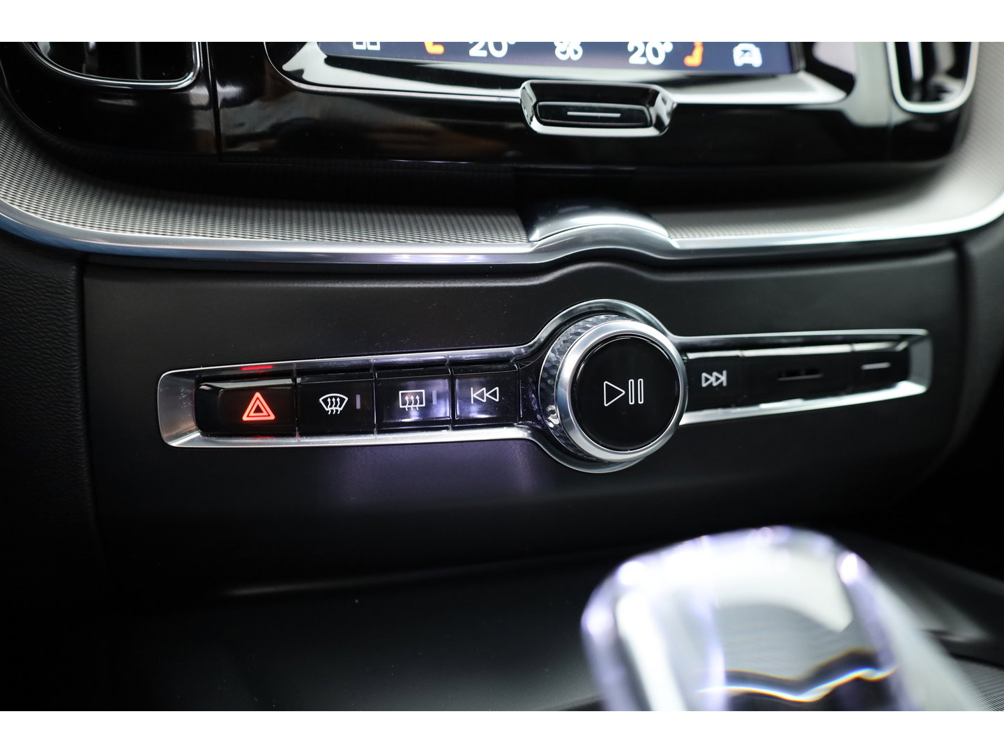 Volvo XC60 2.0 T6 Plug-in hybrid AWD Ultimate Black Edition | Rijklaar!! | Pano | Adapt. Cruise | Memory | Stoel- Stuurverw. | 360cam | Keyless