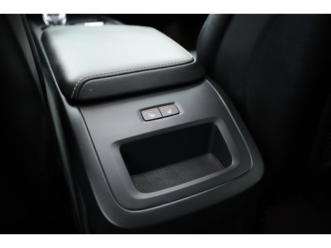 Volvo XC60 2.0 T6 Plug-in hybrid AWD Ultimate Black Edition | Rijklaar!! | Pano | Adapt. Cruise | Memory | Stoel- Stuurverw. | 360cam | Keyless