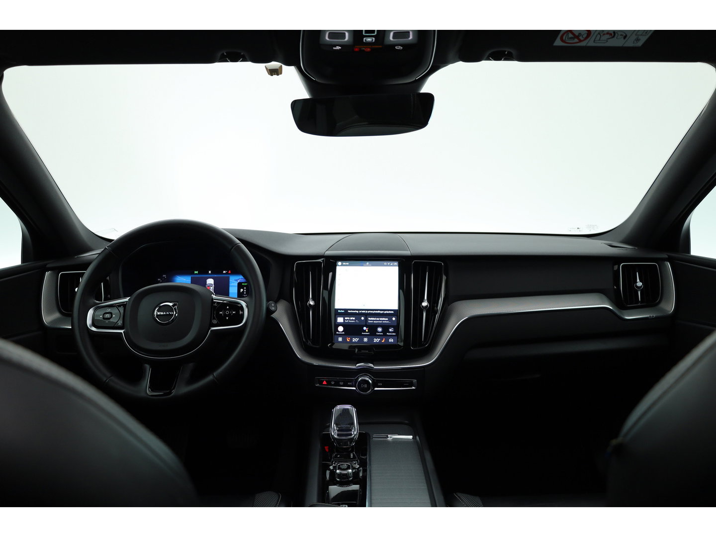 Volvo XC60 2.0 T6 Plug-in hybrid AWD Ultimate Black Edition | Rijklaar!! | Pano | Adapt. Cruise | Memory | Stoel- Stuurverw. | 360cam | Keyless