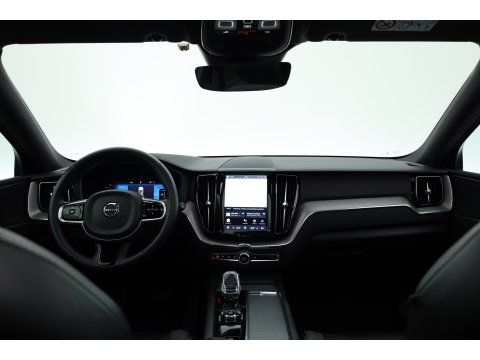 Volvo XC60 2.0 T6 Plug-in hybrid AWD Ultimate Black Edition | Rijklaar!! | Pano | Adapt. Cruise | Memory | Stoel- Stuurverw. | 360cam | Keyless