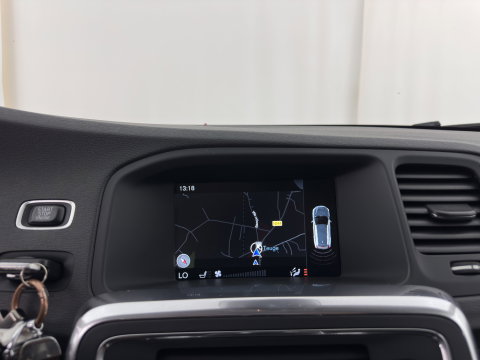 Volvo V60 2.4 D6 Twin Engine Summum Aut. *LEATHER | XENON | MEMORY-PACK | HEATED-COMFORTSEATS | NAVI-FULLMAP | PRIVACY-GLASS | ECC | PDC | CRUISE | 19''ALU | TOWBAR*