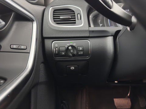 Volvo V60 2.4 D6 Twin Engine Summum Aut. *LEATHER | XENON | MEMORY-PACK | HEATED-COMFORTSEATS | NAVI-FULLMAP | PRIVACY-GLASS | ECC | PDC | CRUISE | 19''ALU | TOWBAR*