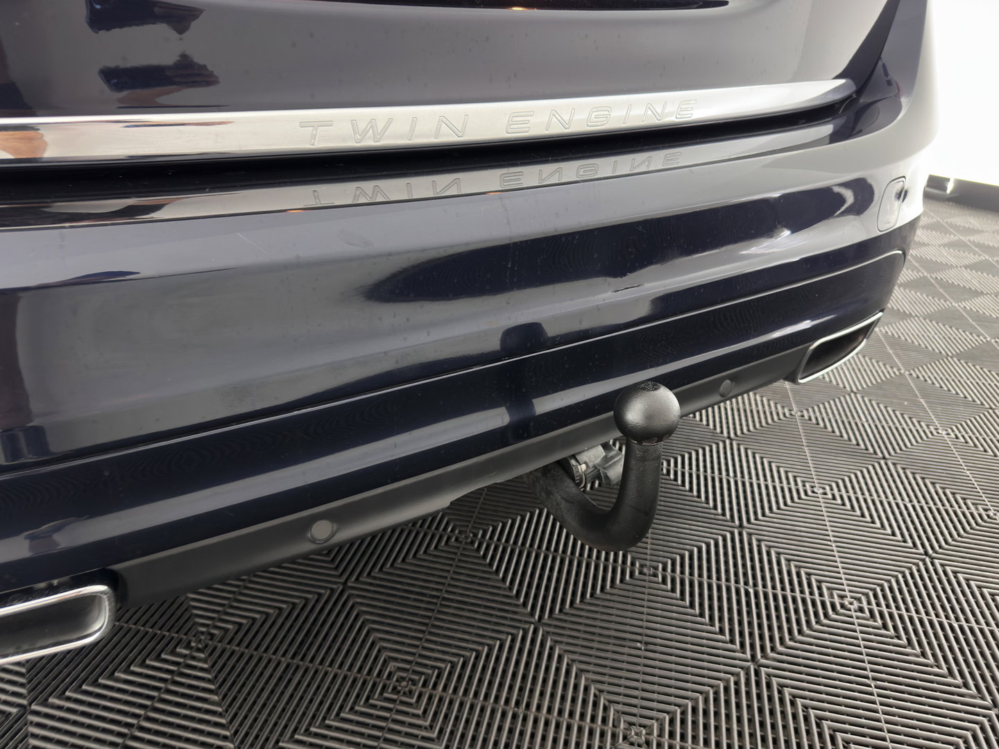 Volvo V60 2.4 D6 Twin Engine Summum Aut. *LEATHER | XENON | MEMORY-PACK | HEATED-COMFORTSEATS | NAVI-FULLMAP | PRIVACY-GLASS | ECC | PDC | CRUISE | 19''ALU | TOWBAR*