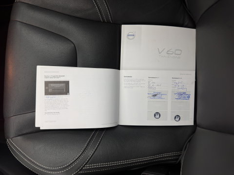 Volvo V60 2.4 D6 Twin Engine Summum Aut. *LEATHER | XENON | MEMORY-PACK | HEATED-COMFORTSEATS | NAVI-FULLMAP | PRIVACY-GLASS | ECC | PDC | CRUISE | 19''ALU | TOWBAR*
