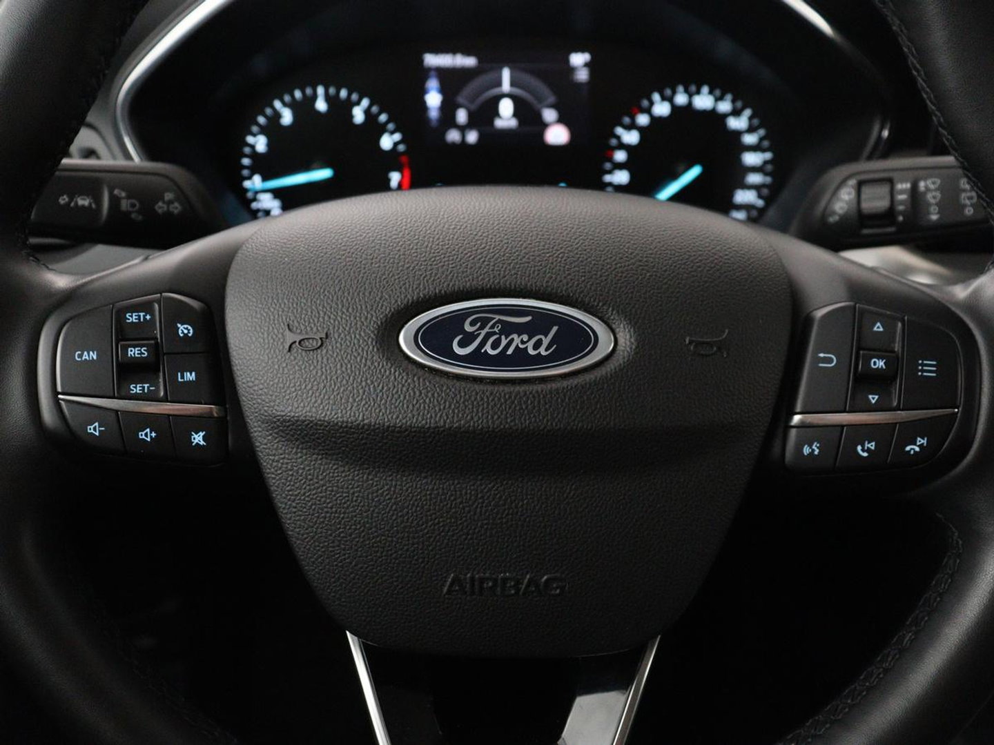 Ford Focus Wagon 1.0 EcoBoost Hybrid Titanium | Cruise control | Lane assist | Navigatie | Carplay | Park assist | Climate control