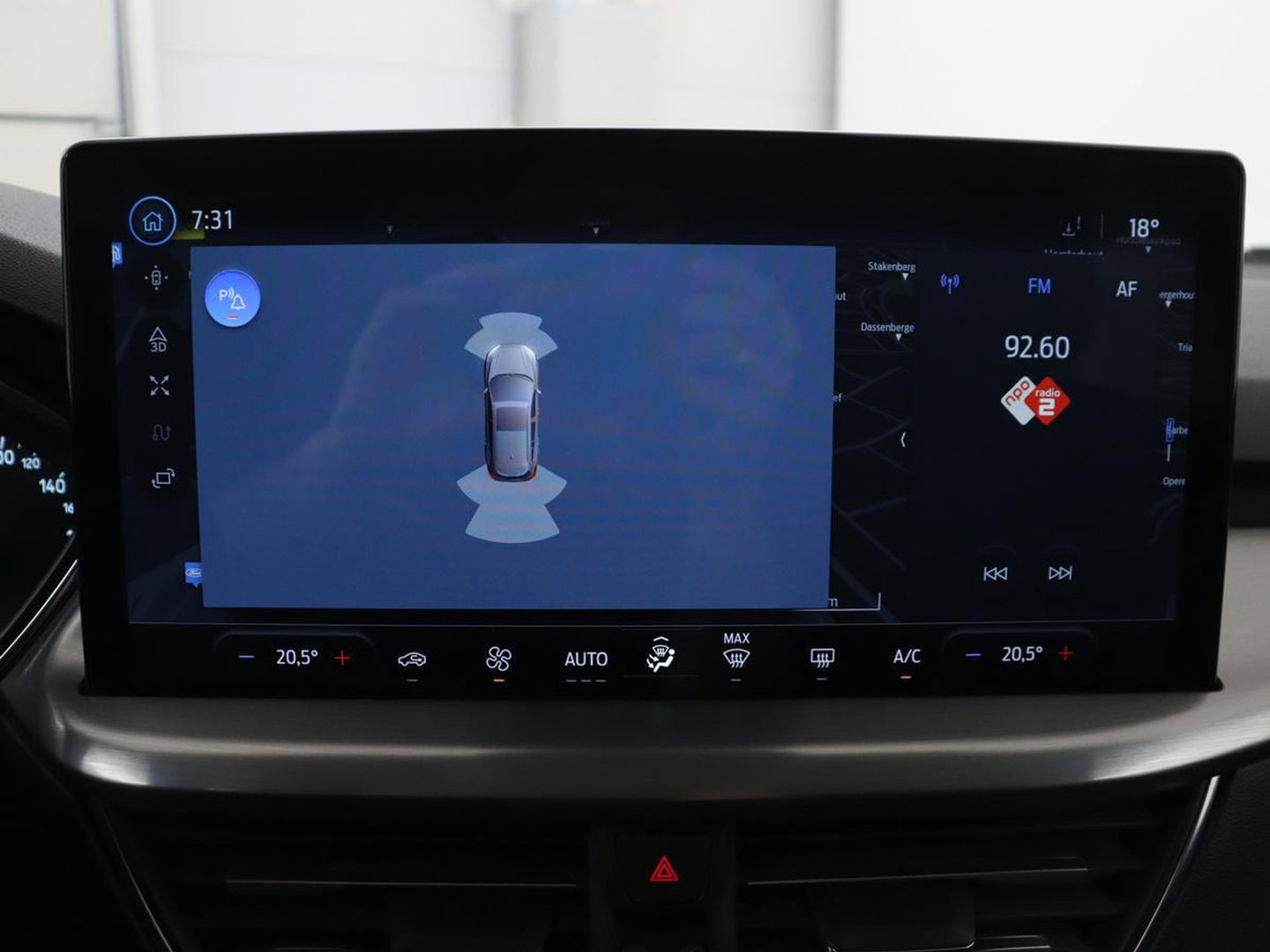 Ford Focus Wagon 1.0 EcoBoost Hybrid Titanium | Cruise control | Lane assist | Navigatie | Carplay | Park assist | Climate control