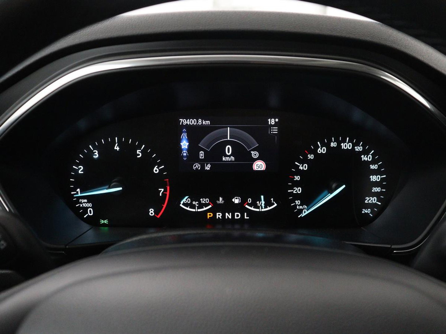 Ford Focus Wagon 1.0 EcoBoost Hybrid Titanium | Cruise control | Lane assist | Navigatie | Carplay | Park assist | Climate control