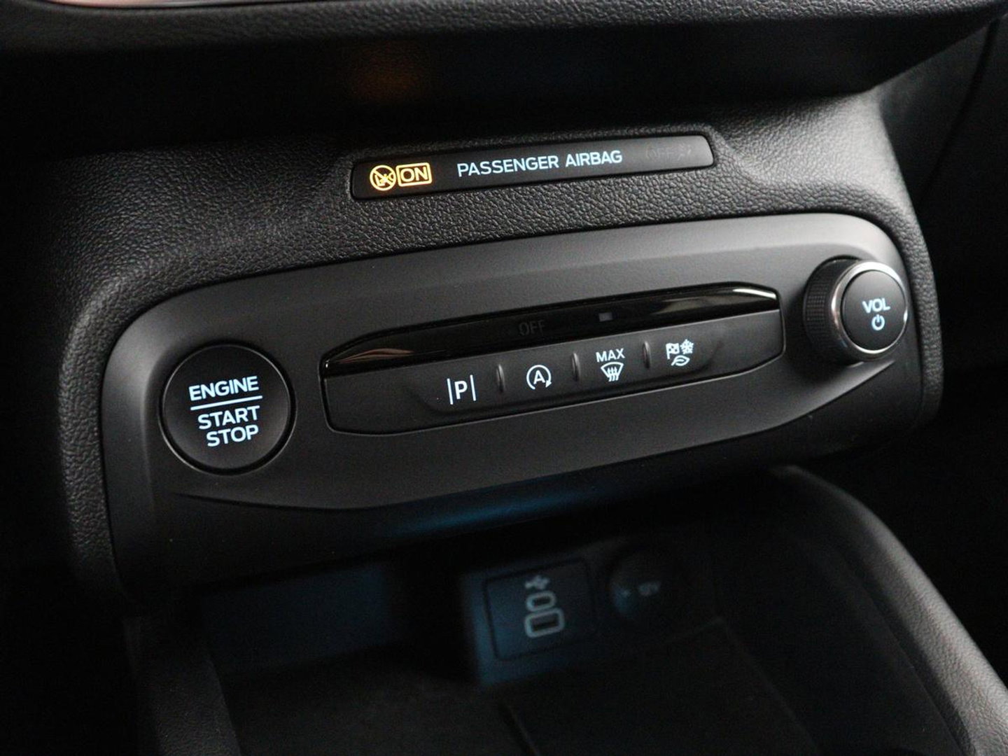 Ford Focus Wagon 1.0 EcoBoost Hybrid Titanium | Cruise control | Lane assist | Navigatie | Carplay | Park assist | Climate control