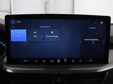 Ford Focus Wagon 1.0 EcoBoost Hybrid Titanium | Cruise control | Lane assist | Navigatie | Carplay | Park assist | Climate control