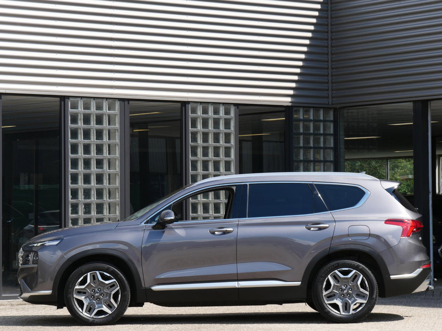 Hyundai Santa Fe HEV PREMIUM/ 7-PERSOONS/ TREKHAAK/ 360° CAMERA