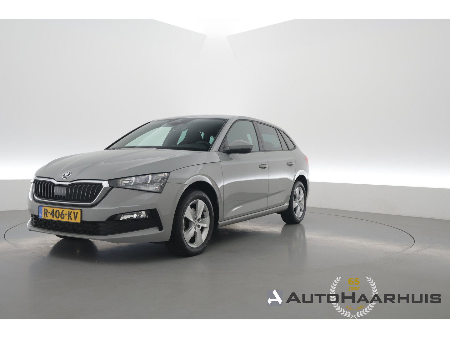Škoda Scala 1.0 TSI Sport Business | Rijklaar!! | Dig. Cockpit | Adapt. Cruise | Camera | All Season | Apple CarPlay |