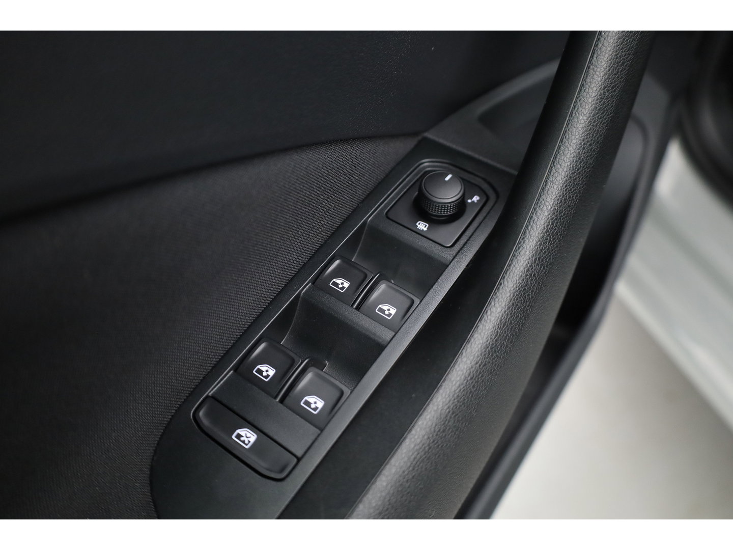 Škoda Scala 1.0 TSI Sport Business | Rijklaar!! | Dig. Cockpit | Adapt. Cruise | Camera | All Season | Apple CarPlay |