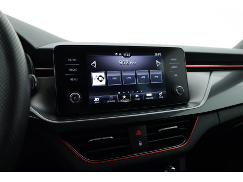 Škoda Scala 1.0 TSI Sport Business | Rijklaar!! | Dig. Cockpit | Adapt. Cruise | Camera | All Season | Apple CarPlay |