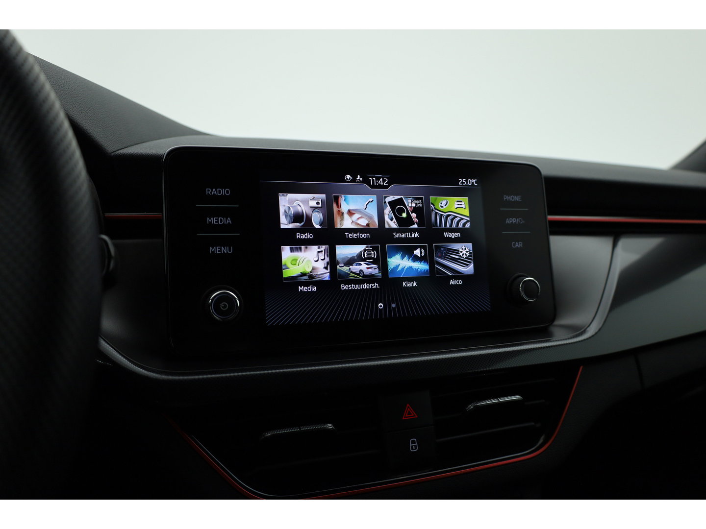 Škoda Scala 1.0 TSI Sport Business | Rijklaar!! | Dig. Cockpit | Adapt. Cruise | Camera | All Season | Apple CarPlay |