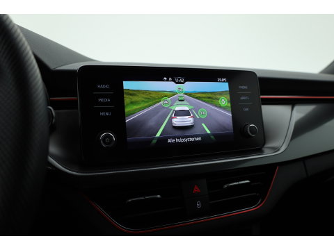 Škoda Scala 1.0 TSI Sport Business | Rijklaar!! | Dig. Cockpit | Adapt. Cruise | Camera | All Season | Apple CarPlay |