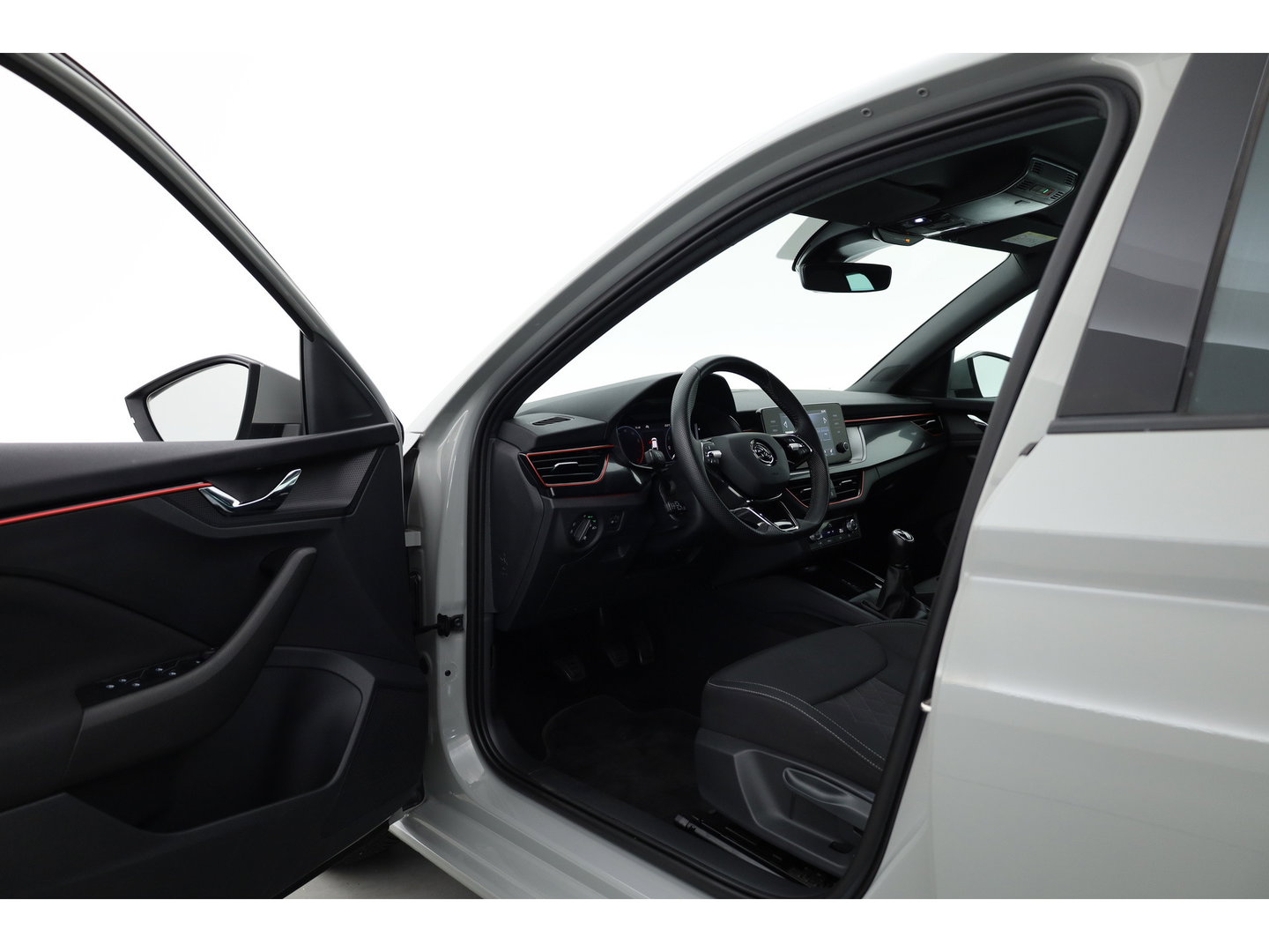 Škoda Scala 1.0 TSI Sport Business | Rijklaar!! | Dig. Cockpit | Adapt. Cruise | Camera | All Season | Apple CarPlay |