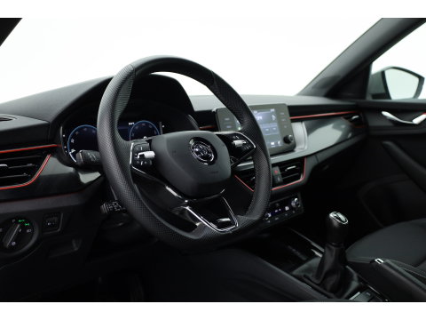 Škoda Scala 1.0 TSI Sport Business | Rijklaar!! | Dig. Cockpit | Adapt. Cruise | Camera | All Season | Apple CarPlay |