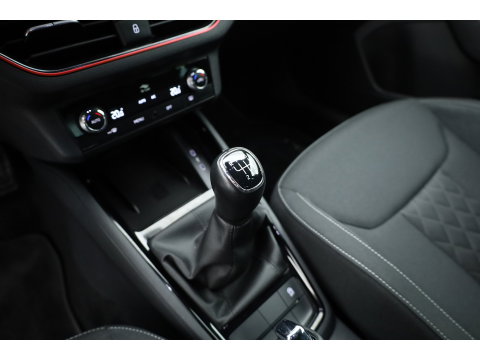 Škoda Scala 1.0 TSI Sport Business | Rijklaar!! | Dig. Cockpit | Adapt. Cruise | Camera | All Season | Apple CarPlay |