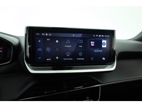 Peugeot 2008 1.2 PureTech 130 Allure | Dig. Cockpit | Trekhaak | Camera | Apple CarPlay & Android Auto | Cruise Control | Navi | 17'' R