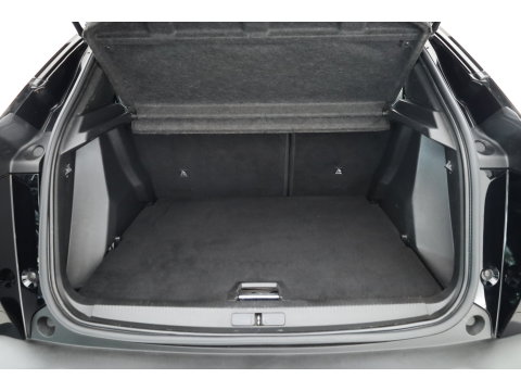 Peugeot 2008 1.2 PureTech 130 Allure | Dig. Cockpit | Trekhaak | Camera | Apple CarPlay & Android Auto | Cruise Control | Navi | 17'' R