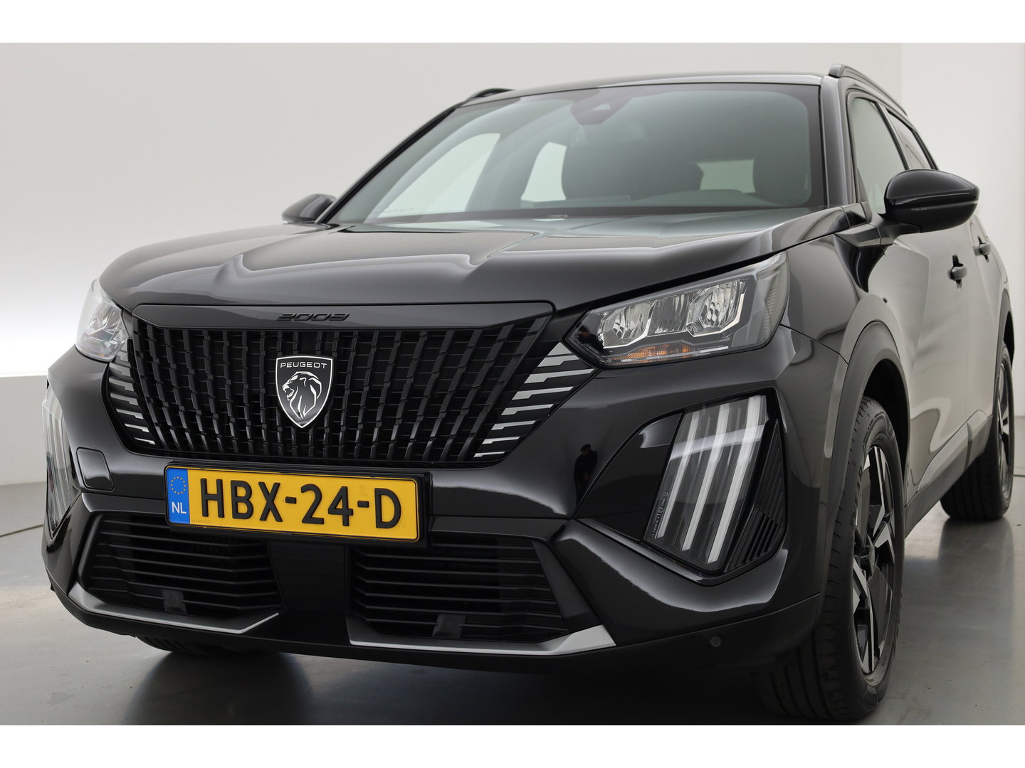 Peugeot 2008 1.2 PureTech 130 Allure | Dig. Cockpit | Trekhaak | Camera | Apple CarPlay & Android Auto | Cruise Control | Navi | 17'' R