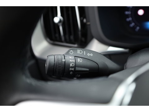 Volvo XC60 2.0 T6 Plug-in hybrid AWD R-Design Long Range | Luchtvering | Heico | Trekhaak | 360 camera | 22 inch | H&K Audio