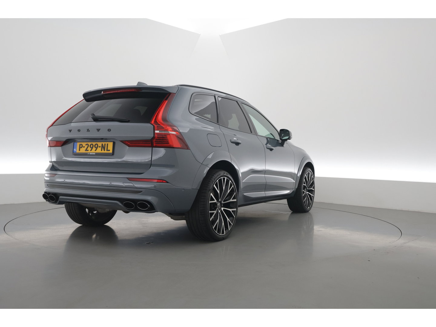 Volvo XC60 2.0 T6 Plug-in hybrid AWD R-Design Long Range | Luchtvering | Heico | Trekhaak | 360 camera | 22 inch | H&K Audio