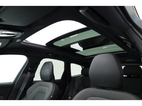Volvo XC60 2.0 T6 Plug-in hybrid AWD R-Design Long Range | Luchtvering | Heico | Trekhaak | 360 camera | 22 inch | H&K Audio