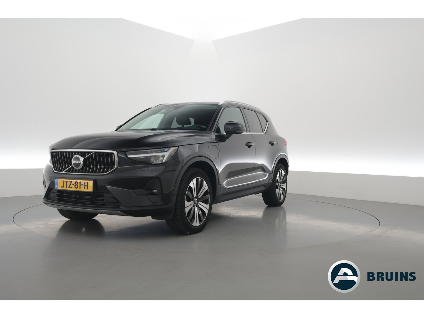 Volvo XC40 1.5 T5 Recharge Plus Bright | Facelift | Leer | Elek. stoelen | H&K Audio | Stoel + stuurverw. |