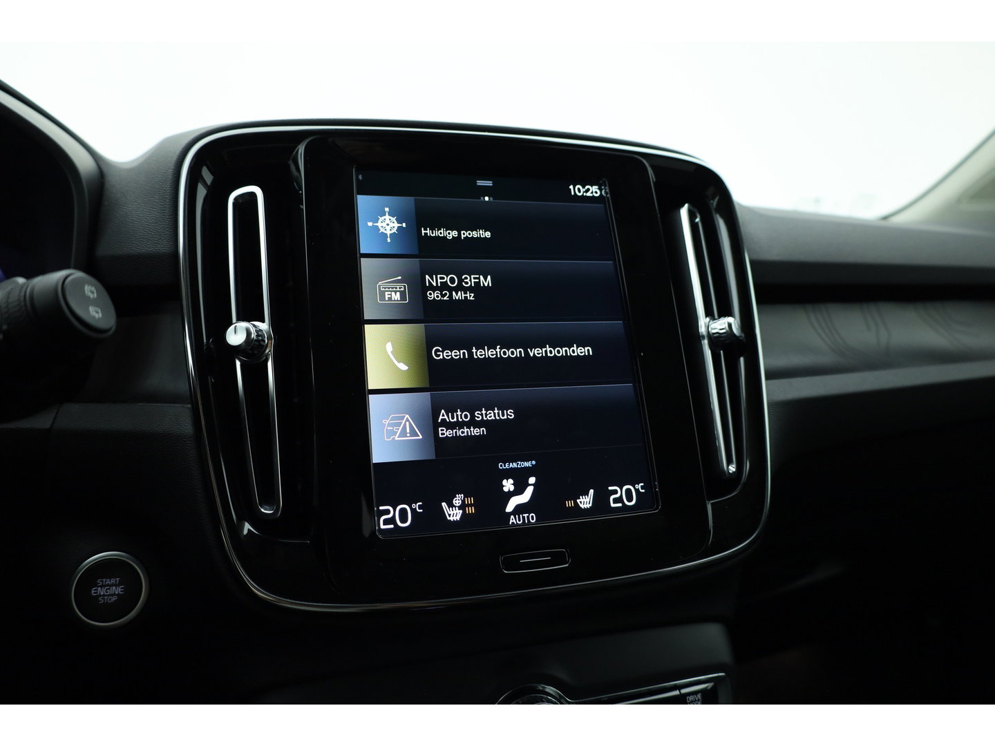 Volvo XC40 1.5 T5 Recharge Plus Bright | Facelift | Leer | Elek. stoelen | H&K Audio | Stoel + stuurverw. |