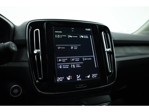 Volvo XC40 1.5 T5 Recharge Plus Bright | Facelift | Leer | Elek. stoelen | H&K Audio | Stoel + stuurverw. |