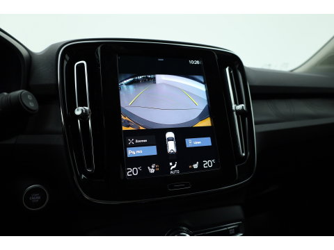 Volvo XC40 1.5 T5 Recharge Plus Bright | Facelift | Leer | Elek. stoelen | H&K Audio | Stoel + stuurverw. |
