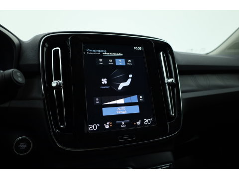 Volvo XC40 1.5 T5 Recharge Plus Bright | Facelift | Leer | Elek. stoelen | H&K Audio | Stoel + stuurverw. |