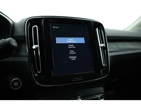 Volvo XC40 1.5 T5 Recharge Plus Bright | Facelift | Leer | Elek. stoelen | H&K Audio | Stoel + stuurverw. |