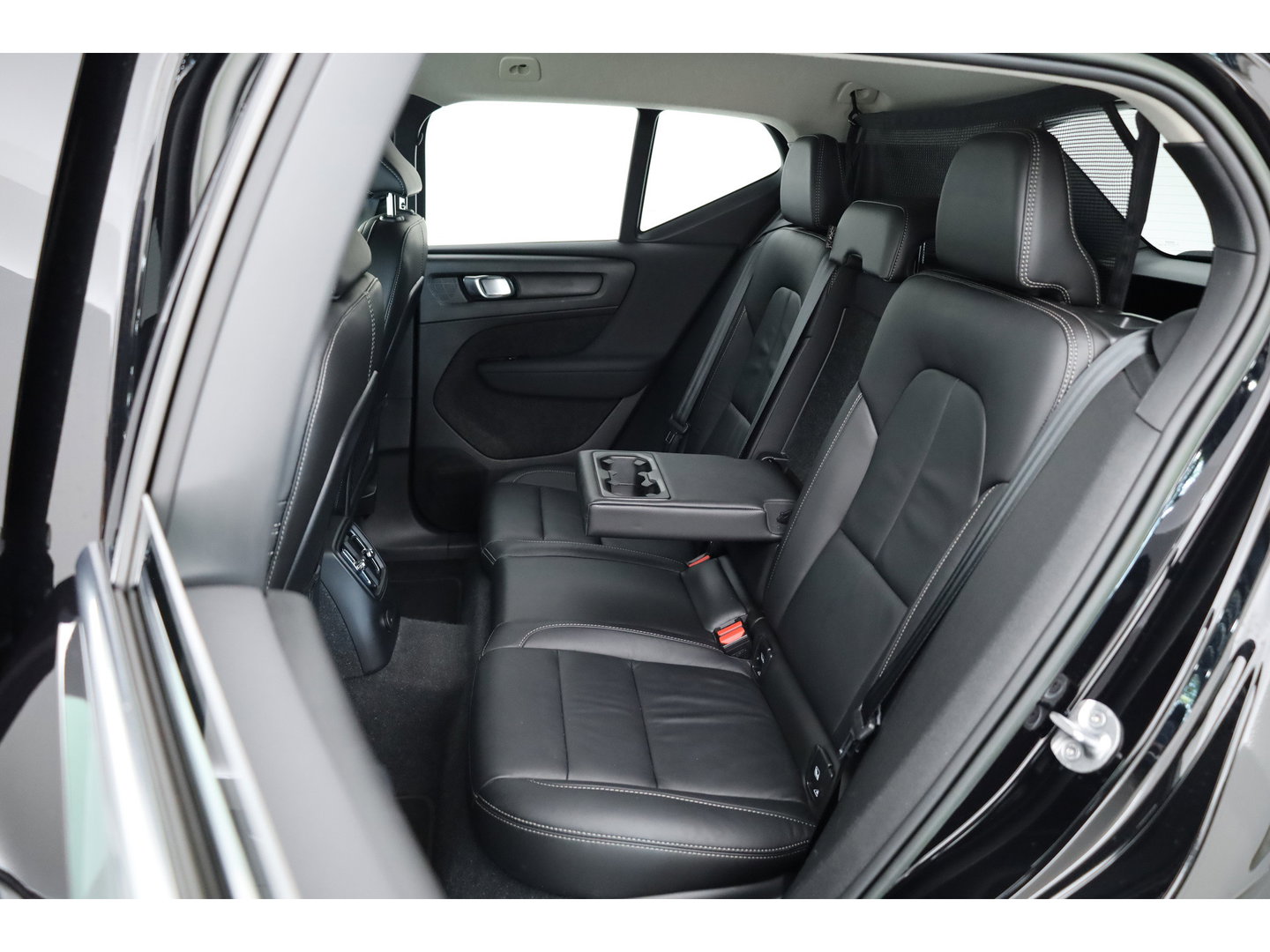 Volvo XC40 1.5 T5 Recharge Plus Bright | Facelift | Leer | Elek. stoelen | H&K Audio | Stoel + stuurverw. |