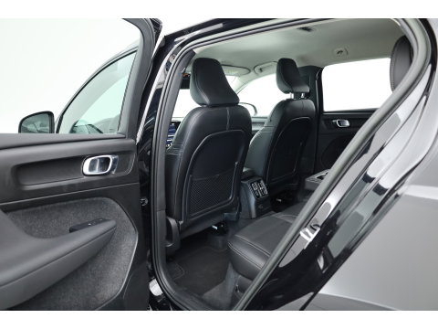 Volvo XC40 1.5 T5 Recharge Plus Bright | Facelift | Leer | Elek. stoelen | H&K Audio | Stoel + stuurverw. |