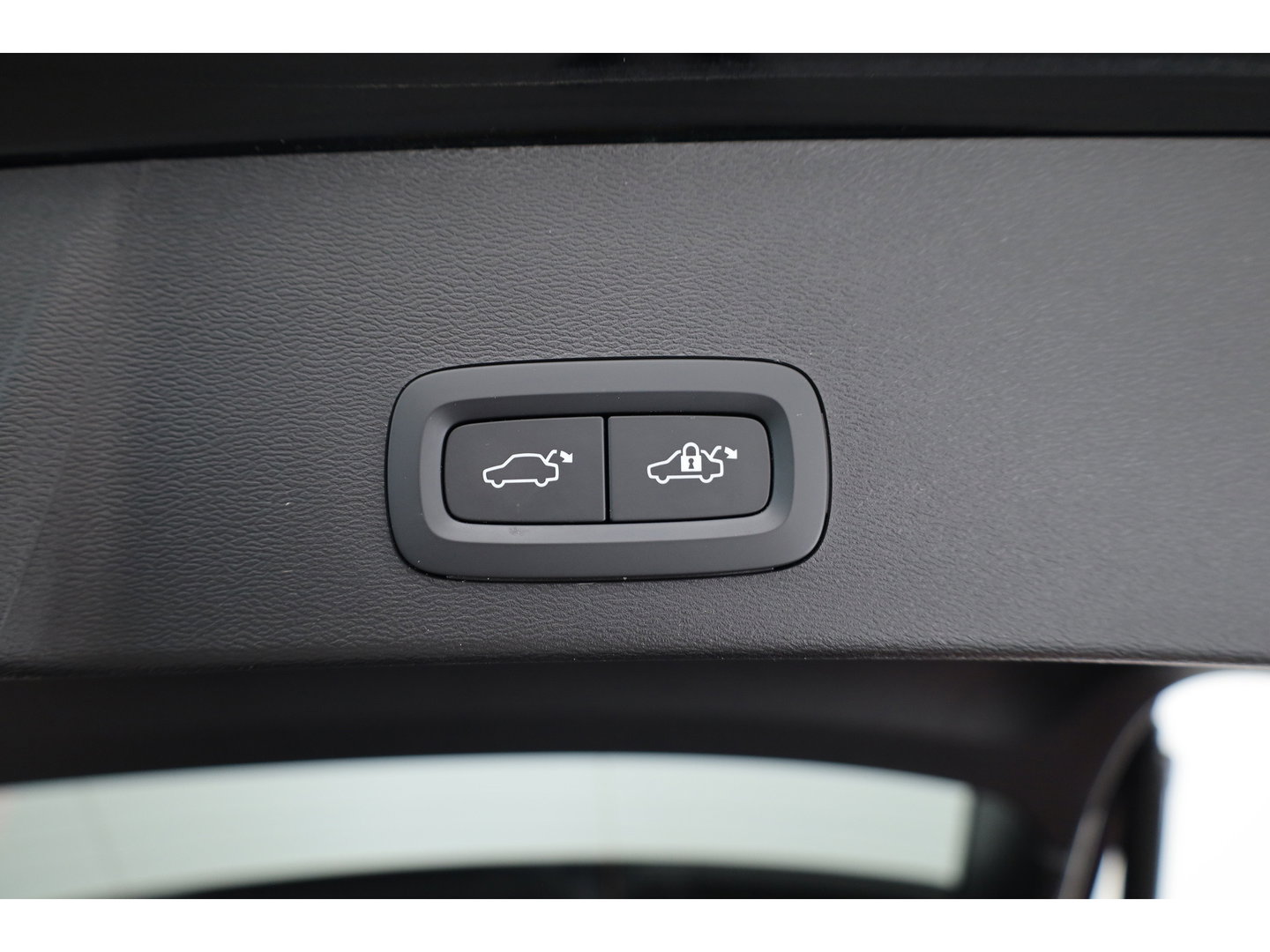 Volvo XC40 1.5 T5 Recharge Plus Bright | Facelift | Leer | Elek. stoelen | H&K Audio | Stoel + stuurverw. |