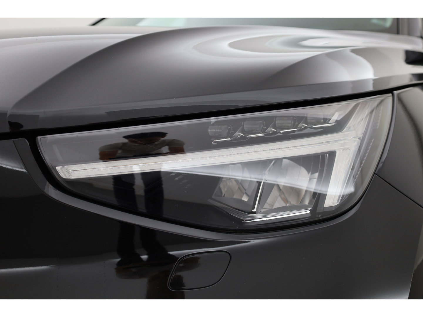 Volvo XC40 1.5 T5 Recharge Plus Bright | Facelift | Leer | Elek. stoelen | H&K Audio | Stoel + stuurverw. |