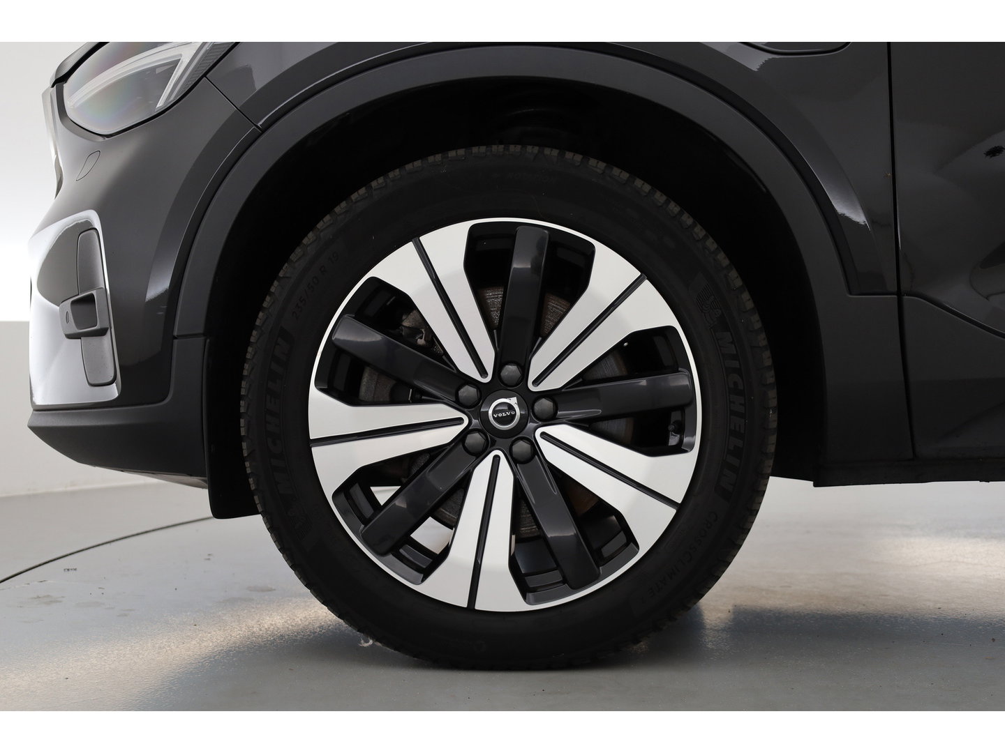Volvo XC40 1.5 T5 Recharge Plus Bright | Facelift | Leer | Elek. stoelen | H&K Audio | Stoel + stuurverw. |