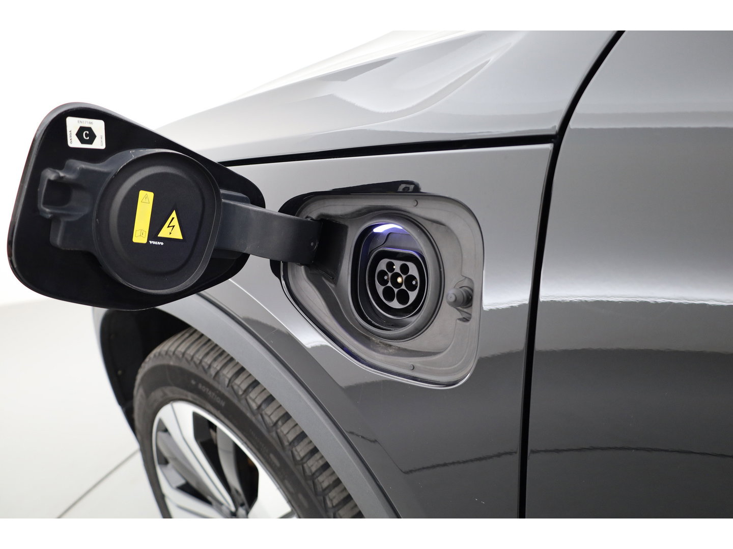 Volvo XC40 1.5 T5 Recharge Plus Bright | Facelift | Leer | Elek. stoelen | H&K Audio | Stoel + stuurverw. |
