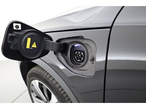 Volvo XC40 1.5 T5 Recharge Plus Bright | Facelift | Leer | Elek. stoelen | H&K Audio | Stoel + stuurverw. |