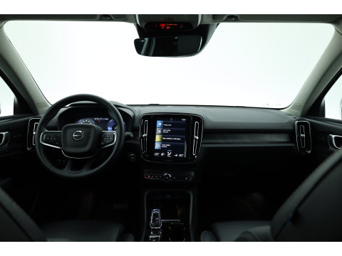 Volvo XC40 1.5 T5 Recharge Plus Bright | Facelift | Leer | Elek. stoelen | H&K Audio | Stoel + stuurverw. |