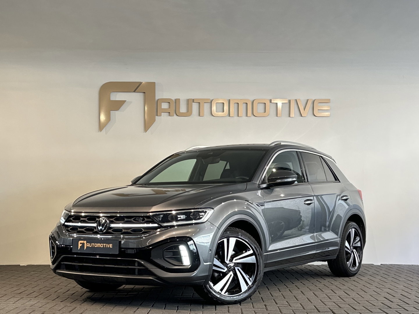 Volkswagen T-Roc 1.5 TSI Life Keyless|Front Assist|Camera|Lane Assist|ACC|Carplay
